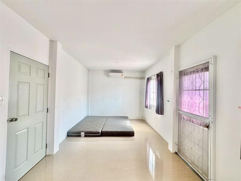 เฟื่องฟ้าวิลล่า19 เฟส2 ( FuangFa Villa19 Phase2 ), Samut Prakan, ถนนศรีนครินทร์, Bang Mueng, Muang Samut Prakarn, Samut Prakan, 4 Bedrooms, 120 sqm, Townhouse For Sale, by คุณ ฐิชาปัณณ์ สังวาลรัมย์ (ปูน), 500548284 - DDproperty.com