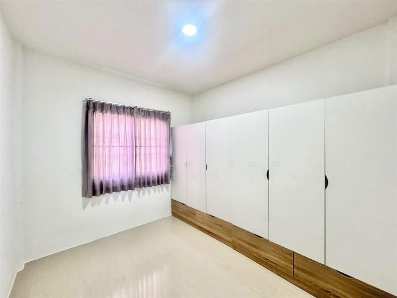 เฟื่องฟ้าวิลล่า19 เฟส2 ( FuangFa Villa19 Phase2 ), Samut Prakan, ถนนศรีนครินทร์, Bang Mueng, Muang Samut Prakarn, Samut Prakan, 4 Bedrooms, 120 sqm, Townhouse For Sale, by คุณ ฐิชาปัณณ์ สังวาลรัมย์ (ปูน), 500548284 - DDproperty.com