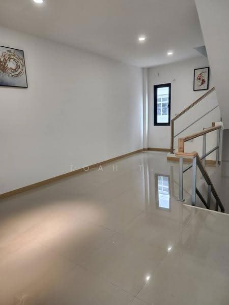 อาคารให้เช่า ประชาอุทิศ วังทองหลาง ลาดพร้าว : Building for rent, Pracha Uthit, Wang Thonglang, Lat P, Bangkok, ศรีวรา, Phlapphla, Wang Thonglang, Bangkok, , 200 sqm, Shophouse For Rent, by TOAH T., 500548310 - DDproperty.com