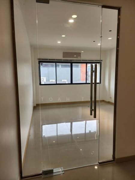 อาคารให้เช่า ประชาอุทิศ วังทองหลาง ลาดพร้าว : Building for rent, Pracha Uthit, Wang Thonglang, Lat P, Bangkok, ศรีวรา, Phlapphla, Wang Thonglang, Bangkok, , 200 sqm, Shophouse For Rent, by TOAH T., 500548310 - DDproperty.com