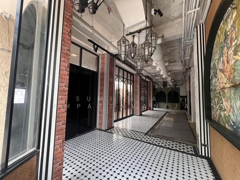 พื้นที่ให้เช่า พร้อมพงษ์ สุขุมวิท : Space for rent Phrom Phong, Sukhumvit, กรุงเทพ, คลองตันเหนือ, วัฒนา, กรุงเทพ, 87 ตร.ม., พื้นที่ขายของ ให้เช่า, โดย Sumitara Sampattavanija, 500548334 - DDproperty.com