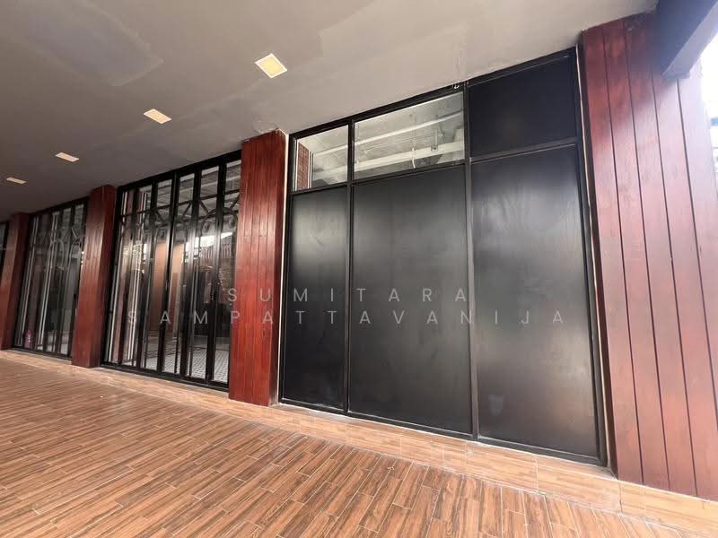 Space for rent Phrom Phong, Sukhumvit, Bangkok, Khlong Tan Nua, Watthana, Bangkok, , 87 sqm, Retail Space For Rent, by Sumitara Sampattavanija, 500548334 - DDproperty.com