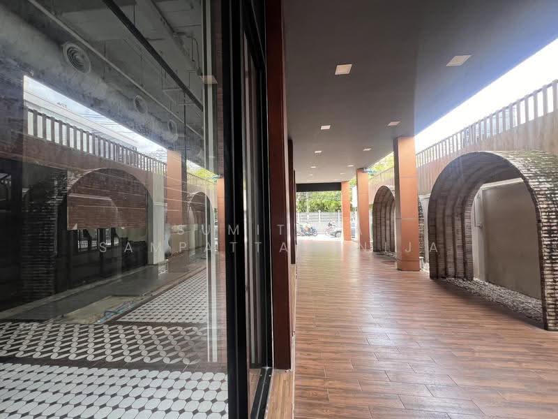 Space for rent Phrom Phong, Sukhumvit, Bangkok, Khlong Tan Nua, Watthana, Bangkok, , 87 sqm, Retail Space For Rent, by Sumitara Sampattavanija, 500548334 - DDproperty.com