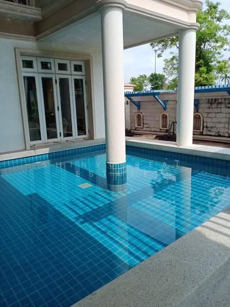 Grand Park Village, Bangkok, Khlong Chan, Bang Kapi, Bangkok, 6 Bedrooms, 520 sqm, Single Detached House For Sale, by Shinyu Real Estate, 500548377 - DDproperty.com