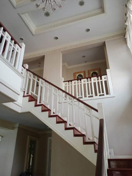 Grand Park Village, Bangkok, Khlong Chan, Bang Kapi, Bangkok, 6 Bedrooms, 520 sqm, Single Detached House For Sale, by Shinyu Real Estate, 500548377 - DDproperty.com
