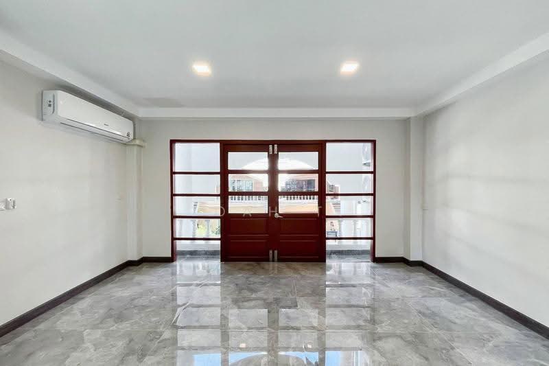 อาคารให้เช่า ทองหล่อ สุขุมวิท : Building for rent in Thong Lo, Sukhumvit, กรุงเทพ, คลองตันเหนือ, วัฒนา, กรุงเทพ, 600 ตร.ม., Shophouse ให้เช่า, โดย TOAH T., 500548386 - DDproperty.com
