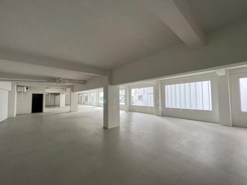 พื้นที่ให้เช่า สีลม สุรวงศ์ : Space for rent Silom, Surawong, กรุงเทพ, สี่พระยา, บางรัก, กรุงเทพ, 500 ตร.ม., พื้นที่ขายของ ให้เช่า, โดย Sumitara Sampattavanija, 500548404 - DDproperty.com