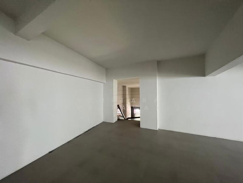 Space for rent Silom, Surawong, Bangkok, Si Phraya, Bang Rak, Bangkok, , 500 sqm, Retail Space For Rent, by Sumitara Sampattavanija, 500548404 - DDproperty.com