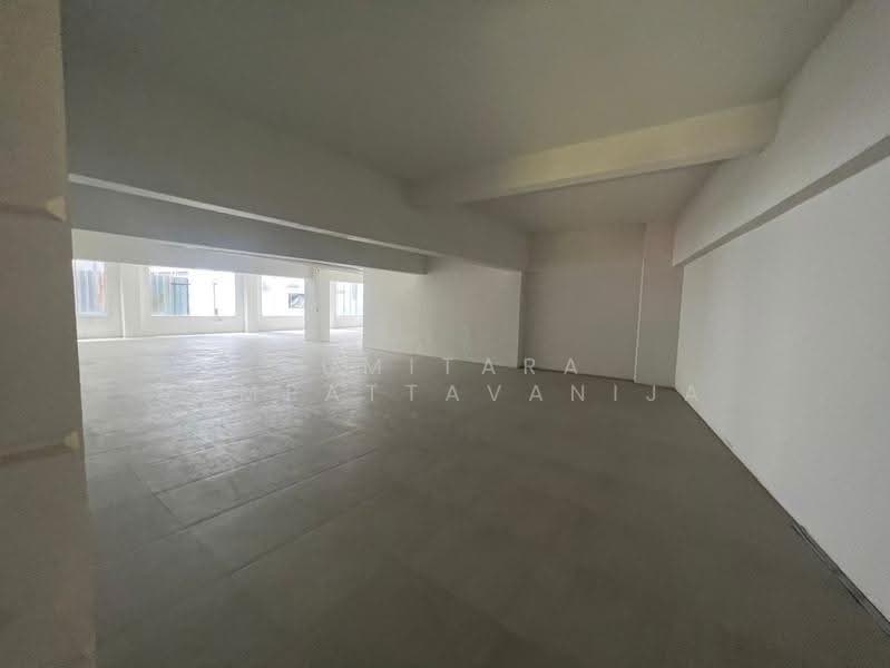 Space for rent Silom, Surawong, Bangkok, Si Phraya, Bang Rak, Bangkok, , 500 sqm, Retail Space For Rent, by Sumitara Sampattavanija, 500548404 - DDproperty.com
