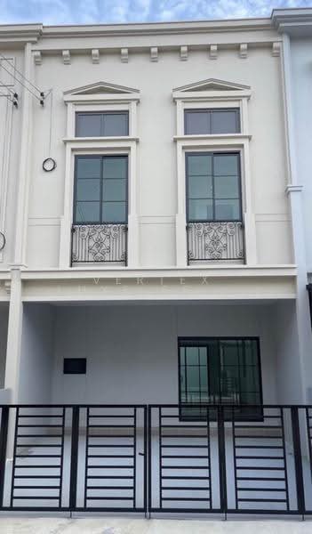 Siri Place Pattanakarn, Bangkok, 207 Soi Chaloem Prakiat Rama 9, Dok Mai, Prawet, Bangkok, 4 Bedrooms, 130 sqm, Townhouse For Rent, by Vertex Luxe Estate Co.,LTD, 500548417 - DDproperty.com