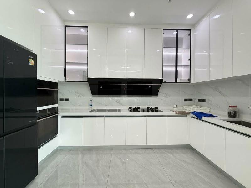 Supalai Oriental Sukhumvit 39, Bangkok, Soi Sukhumvit 39, Khlong Tan Nua, Watthana, Bangkok, 4 Bedrooms, 365 sqm, Condo For Sale, by Supatcha Jeamsakultorn (Patcha), 500548422 - DDproperty.com