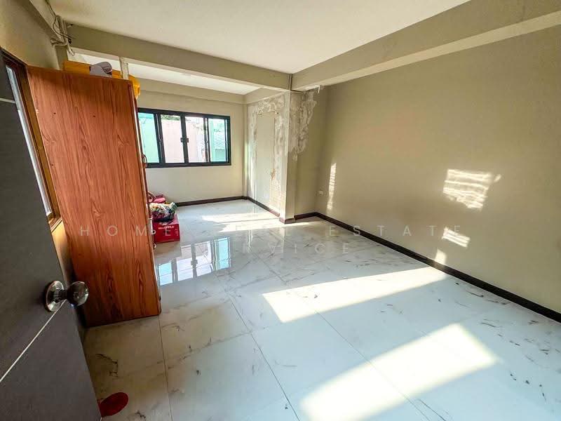 Detached house, Rangsiya Village, Soi Udomsuk 58, Bangkok, Bang Chak, Phra Khanong, Bangkok, 4 Bedrooms, 300 sqm, Single Detached House For Sale, by HOME Real Estate Service, 500548433 - DDproperty.com