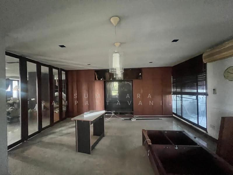 Building for rent Town In Town, Bangkok, Wang Thonglang, Bangkok, , 1,580 sqm, Shophouse For Rent, by Sumitara Sampattavanija, 500548441 - DDproperty.com