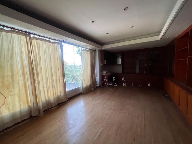 Building for rent Town In Town, Bangkok, Wang Thonglang, Bangkok, , 1,580 sqm, Shophouse For Rent, by Sumitara Sampattavanija, 500548441 - DDproperty.com