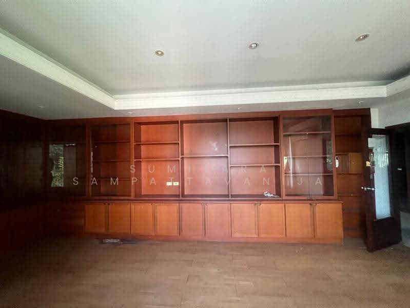 Building for rent Town In Town, Bangkok, Wang Thonglang, Bangkok, , 1,580 sqm, Shophouse For Rent, by Sumitara Sampattavanija, 500548441 - DDproperty.com