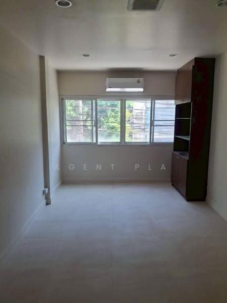 4-Story Home Office for Rent on Thawimit Road, near Central Rama 9 (SPSAD4166), Bangkok, Huai Khwang, Huai Khwang, Bangkok, , 360 sqm, Shophouse For Rent, by Agent Pla, 500548447 - DDproperty.com