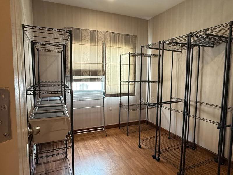 Golden Town Watcharapol-Sukhapiban 5, Bangkok, Sukhaphiban 5 Road, O-Ngoen, Sai Mai, Bangkok, 4 Bedrooms, 131 sqm, Townhouse For Rent, by Airada Parasarn, 500548460 - DDproperty.com