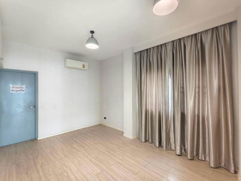 Home Office for Sale – B Square Rama 9–Mengjai, Soi Sahakarnpramool, Bangkok, Wang Thonglang, Bangkok, , 450 sqm, Shophouse For Sale, by HOMEPLUS REALTY - คุณเม, 500548530 - DDproperty.com