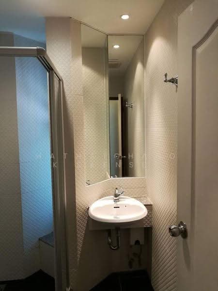 Sathorn House : สาธร เฮ้าส์, กรุงเทพ, สาทรเหนือ, สีลม, บางรัก, กรุงเทพ, 120 ตร.ม., Condo ให้เช่า, โดย Hathaichanok Saenset, 500548545 - DDproperty.com