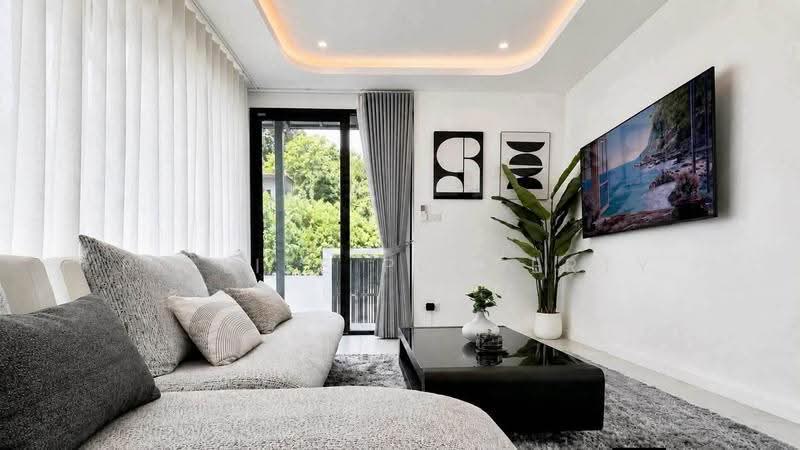 4S0021 Pool villa for sale 17,900,000 baht 4 bedroom 3 bathroom at patong have fully furnished, Phuket, Patong, Kathu, Phuket, 4 Bedrooms, 140 sqm, Villa For Sale, by PK LIFE Property, 500548546 - DDproperty.com