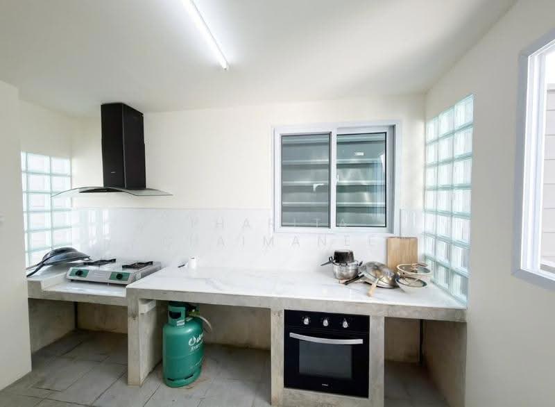 Anasiri Payap, Chiang Mai, Nong Pa Krang, Muang Chiang Mai, Chiang Mai, 4 Bedrooms, 150 sqm, Townhouse For Rent, by Pharita Chaimanee, 500548630 - DDproperty.com