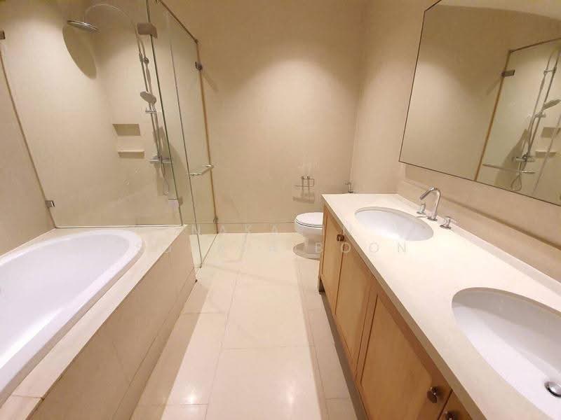 The Emporio Place, Bangkok, 93 Soi Sukhumvit 24, Sukhumvit Road, Khong Tan, Khlong Toei, Bangkok, 1 Bedroom, 85 sqm, Condo For Rent, by Nakarin Sookpaiboon, 500548662 - DDproperty.com