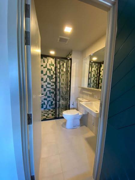 The Base Sukhumvit 50, Bangkok, Soi Roem Charoen 1, Sukhumvit 50 Road, Phra Kanong, Khlong Toei, Bangkok, Studio, 26 sqm, Condo For Rent, by Rosesirin Expert, 500548807 - DDproperty.com