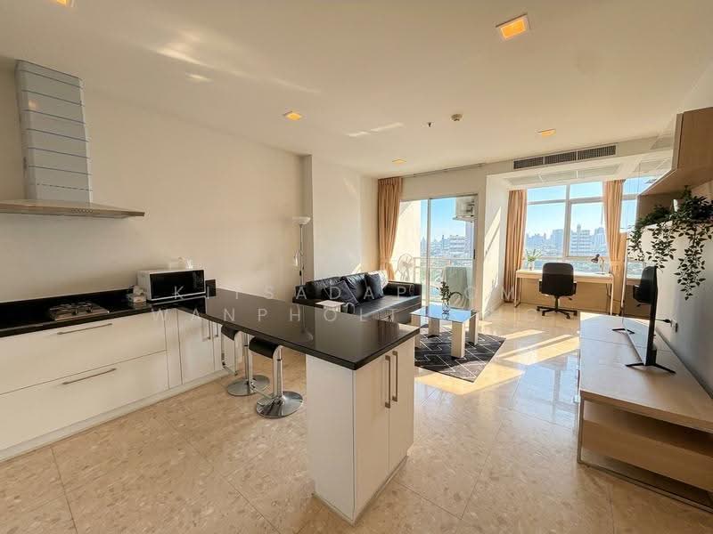 Nusasiri Grand, Bangkok, Soi Sukhumvit 42, Phra Kanong, Khlong Toei, Bangkok, 1 Bedroom, 82 sqm, Condo For Rent, by Kitsadapoom Wanpholthong, 500548951 - DDproperty.com