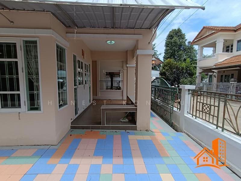 Ratirom Park Ratchapruek-Suan Phak 32, Nonthaburi, Bang Kruai–Jong Thanom Road (Soi Suan Phak 32), Mahasawat, Bang Kruai, Nonthaburi, 3 Bedrooms, 175 sqm, Semi-Detached House (Twin House) For Sale, by Thanest Kongsuk, 500548964 - DDproperty.com