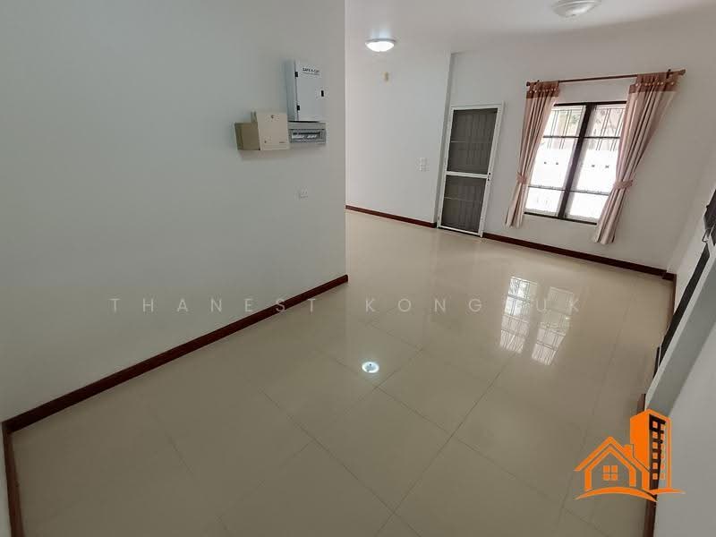 Ratirom Park Ratchapruek-Suan Phak 32, Nonthaburi, Bang Kruai–Jong Thanom Road (Soi Suan Phak 32), Mahasawat, Bang Kruai, Nonthaburi, 3 Bedrooms, 175 sqm, Semi-Detached House (Twin House) For Sale, by Thanest Kongsuk, 500548964 - DDproperty.com