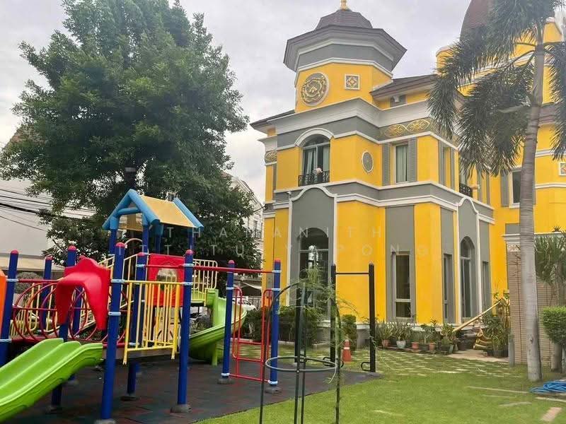 Baan Klang Muang Swiss Town Kaset-Nawamin, Bangkok, Soi Moobaan Klang Mueng, Chorake Bua, Lat Phrao, Bangkok, 3 Bedrooms, 190 sqm, Townhouse For Sale, by Thananith Ittitulyapong, 500548967 - DDproperty.com