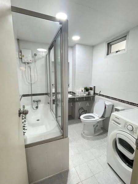 Baan Vipavee, Bangkok, 4 Soi Chok Chai Ruam Mit, Jom Phon, Chatuchak, Bangkok, 2 Bedrooms, 57 sqm, Condo For Rent, by Thananith Ittitulyapong, 500548980 - DDproperty.com