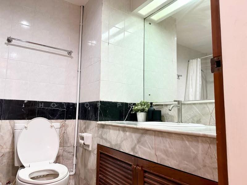 The Grand Regent, Bangkok, 2 2/399 Soi Mahatlek Luang 2, Lumphini, Pathum Wan, Bangkok, Studio, 38 sqm, Condo For Rent, by Holtop Property, 500549072 - DDproperty.com
