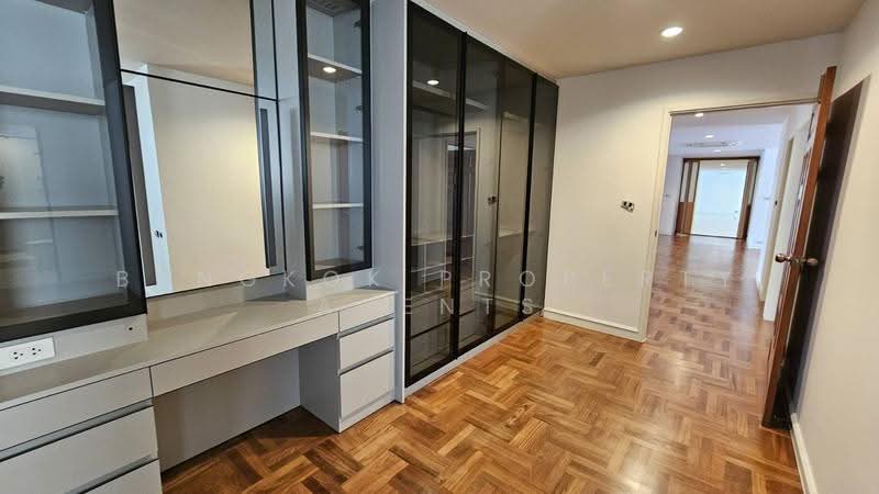 Dera Mansion, Bangkok, 23 Soi Sukhumvit 18, Khlong Toei, Bangkok, 4 Bedrooms, 650 sqm, Condo For Rent, by BANGKOK PROPERTY AGENTS, 500549117 - DDproperty.com