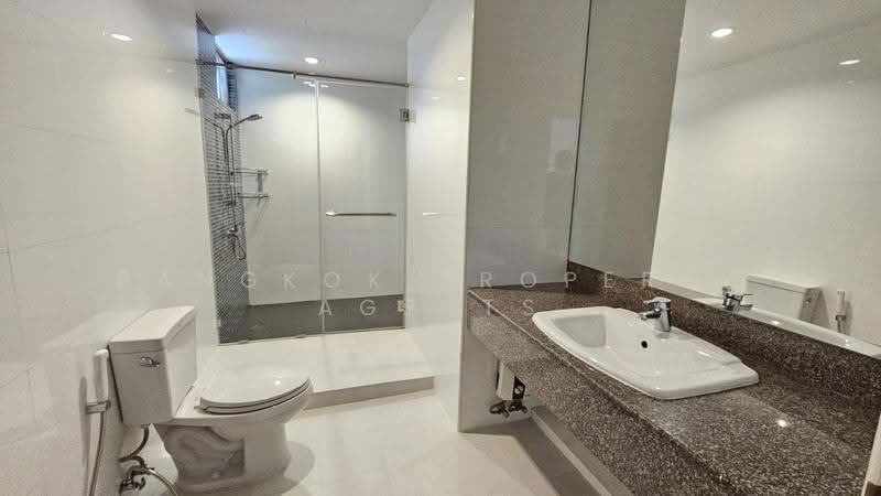 Dera Mansion, Bangkok, 23 Soi Sukhumvit 18, Khlong Toei, Bangkok, 4 Bedrooms, 650 sqm, Condo For Rent, by BANGKOK PROPERTY AGENTS, 500549117 - DDproperty.com