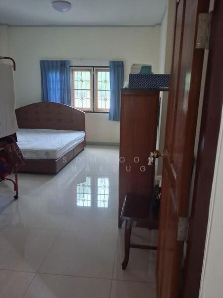 Arna Ekkamai, Bangkok, 332 Soi Sukhumvit 65 Sukhumvit Road, Phra Kanong Nua, Watthana, Bangkok, 4 Bedrooms, 300 sqm, Single Detached House For Sale, by Somboon Naksug, 500549126 - DDproperty.com