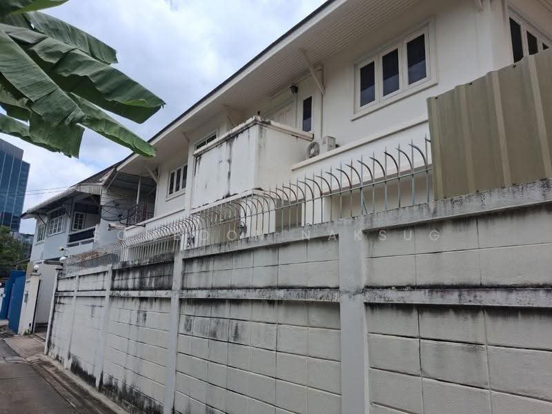 Arna Ekkamai, Bangkok, 332 Soi Sukhumvit 65 Sukhumvit Road, Phra Kanong Nua, Watthana, Bangkok, 4 Bedrooms, 300 sqm, Single Detached House For Sale, by Somboon Naksug, 500549126 - DDproperty.com