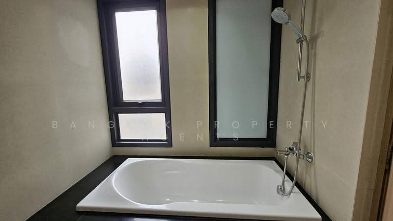 Socio Reference 61, Bangkok, Sukhumvit 61, Khlongtoei Nua, Watthana, Bangkok, 2 Bedrooms, 62 sqm, Condo For Rent, by BANGKOK PROPERTY AGENTS, 500549133 - DDproperty.com