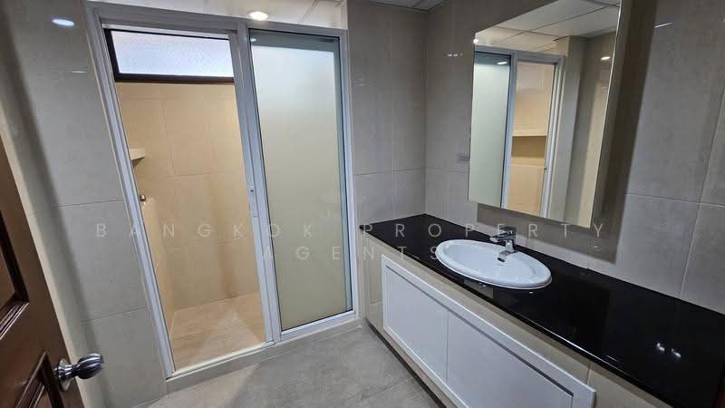 Rishi Court, Bangkok, 47 Soi Sukhumvit 15, Khlongtoei Nua, Watthana, Bangkok, 3 Bedrooms, 294 sqm, Condo For Rent, by BANGKOK PROPERTY AGENTS, 500549143 - DDproperty.com