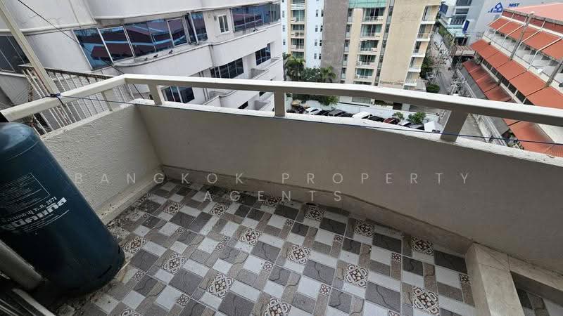 Rishi Court, Bangkok, 47 Soi Sukhumvit 15, Khlongtoei Nua, Watthana, Bangkok, 3 Bedrooms, 200 sqm, Condo For Rent, by BANGKOK PROPERTY AGENTS, 500549149 - DDproperty.com