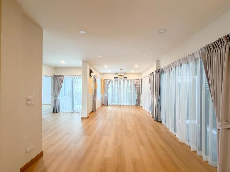 Centro Ratchapruek-Suan Phak, Nonthaburi, Bangkruai Jongtanom, Bang Kruai, Nonthaburi, 4 Bedrooms, 200 sqm, Single Detached House For Sale, by HOME Real Estate Service, 500549151 - DDproperty.com