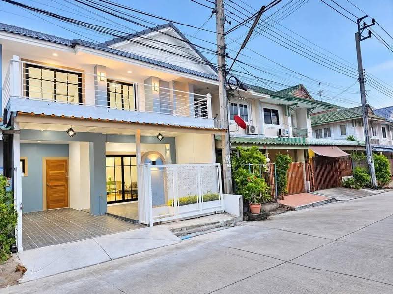 Pruksa 10, Nonthaburi, Bang Kruai - Sai Noi Road, Sai Noi, Nonthaburi, 3 Bedrooms, 100 sqm, Semi-Detached House (Twin House) For Sale, by ชลธิชา ปรางค์ประทานพร, 500549154 - DDproperty.com