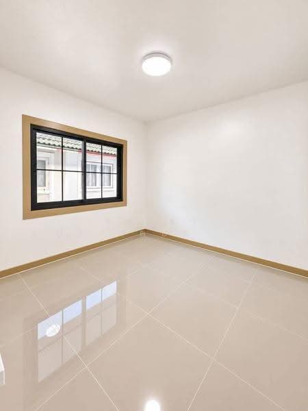 Pruksa 10, Nonthaburi, Bang Kruai - Sai Noi Road, Sai Noi, Nonthaburi, 3 Bedrooms, 100 sqm, Semi-Detached House (Twin House) For Sale, by ชลธิชา ปรางค์ประทานพร, 500549154 - DDproperty.com