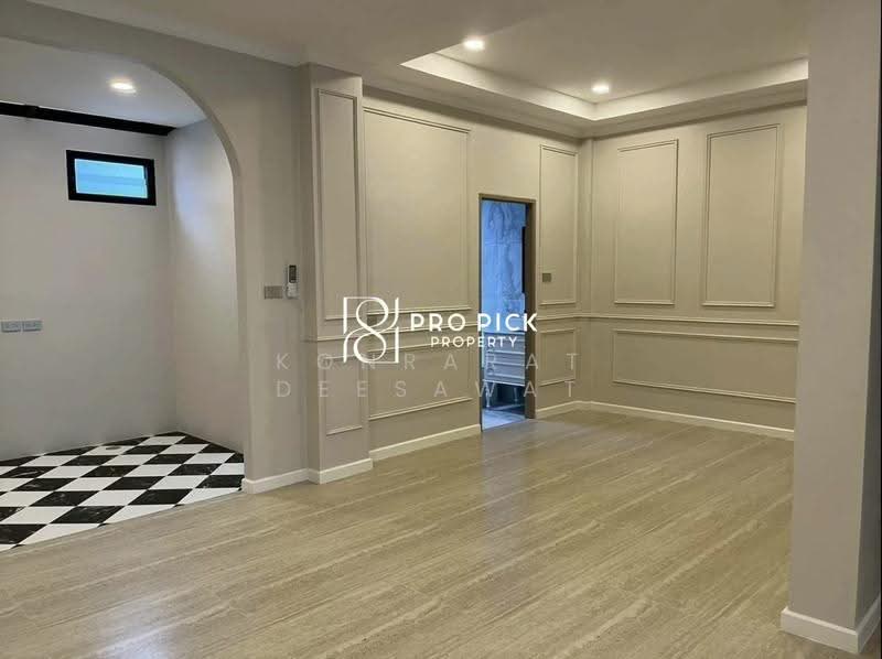 For Rent Townhouse BTS Onnut Sukhumvit Khlong Toei Bangkok PP-00645, Bangkok, Khlong Toei, Bangkok, 3 Bedrooms, 220 sqm, Townhouse For Rent, by Konrarat Deesawat, 500549197 - DDproperty.com