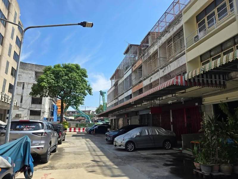 อาคารบุญดิศ, Bangkok, Khlong Maha Nak, Pom Prap Sattru Phai, Bangkok, , 111 sqm, Shophouse For Sale, by ชนะชาติ นนท์ตา, 500549201 - DDproperty.com