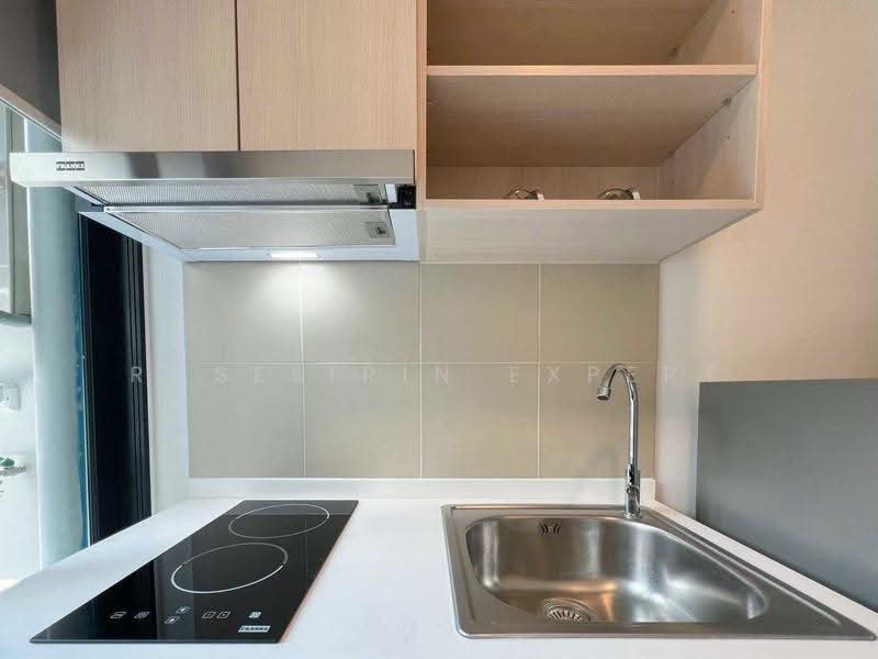 Chewathai Hallmark Ladprao - Chokchai 4 (Phase 2), Bangkok, Sangkhom Songkhro Road, Saphan Song, Wang Thonglang, Bangkok, 1 Bedroom, 27 sqm, Condo For Rent, by Rosesirin Expert, 500549202 - DDproperty.com