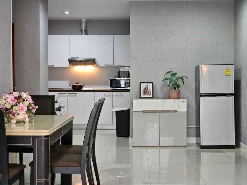 Baan Klang Krung Resort (Ratchada 7), Bangkok, 7 Ratchadaphisek Road, Din Daeng, Bangkok, 2 Bedrooms, 100 sqm, Condo For Rent, by พิมพ์ภัทรา แจ่มอุลิตรัตน, 500549239 - DDproperty.com