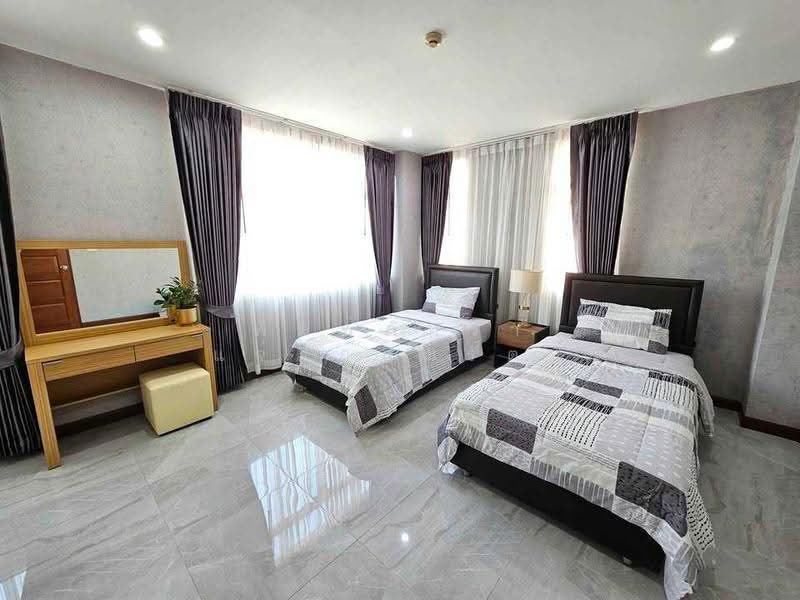 Baan Klang Krung Resort (Ratchada 7), Bangkok, 7 Ratchadaphisek Road, Din Daeng, Bangkok, 2 Bedrooms, 100 sqm, Condo For Rent, by พิมพ์ภัทรา แจ่มอุลิตรัตน, 500549239 - DDproperty.com