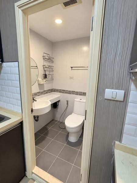 Lumpini Park Rama 9-Ratchada, Bangkok, 888 Chaturathit Road, Bang Kapi, Huai Khwang, Bangkok, 1 Bedroom, 31 sqm, Condo For Sale, by THE LIVING HUB, 500549260 - DDproperty.com