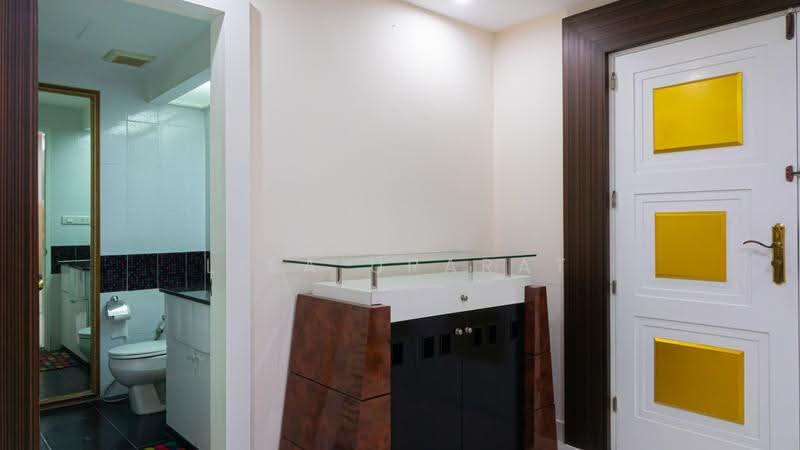 President Park Sukhumvit 24, Bangkok, 99 Sukhumvit 24 Alley, Khlongtoei Nua, Watthana, Bangkok, 3 Bedrooms, 265 sqm, Condo For Rent, by Lisa Urarat, 500549286 - DDproperty.com